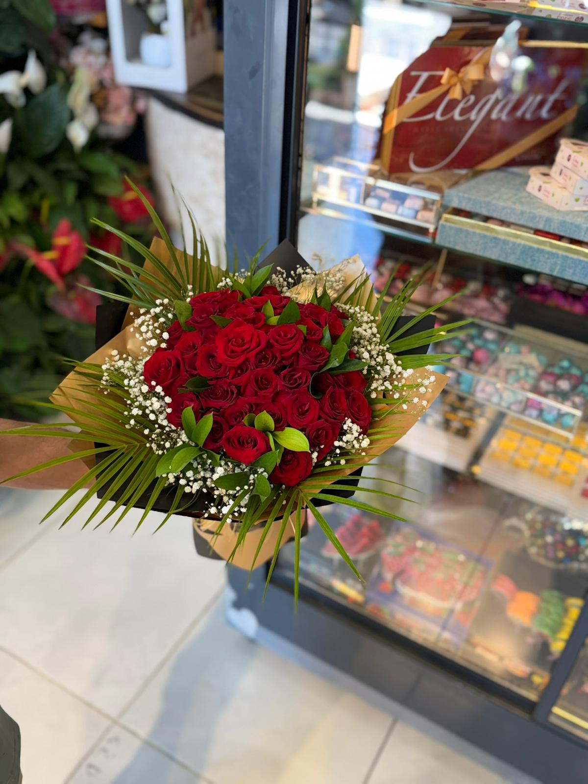 40 ADET KIRMIZI GÜL BUKETİ